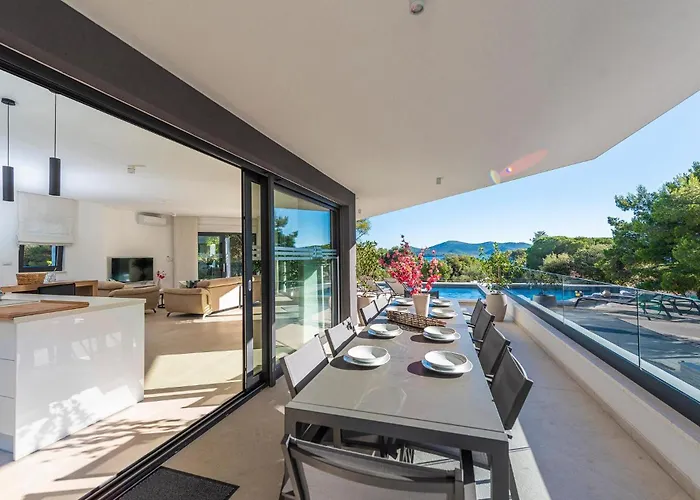 Awesome In Holiday home *