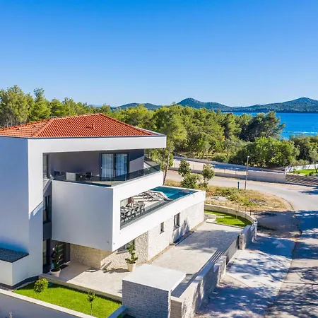 Cozy In With Sauna Feriehus Biograd Na Moru