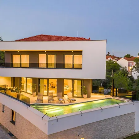 Feriehus Cozy In With Sauna Biograd Na Moru