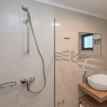 Feriehus Cozy In With Sauna Biograd Na Moru
